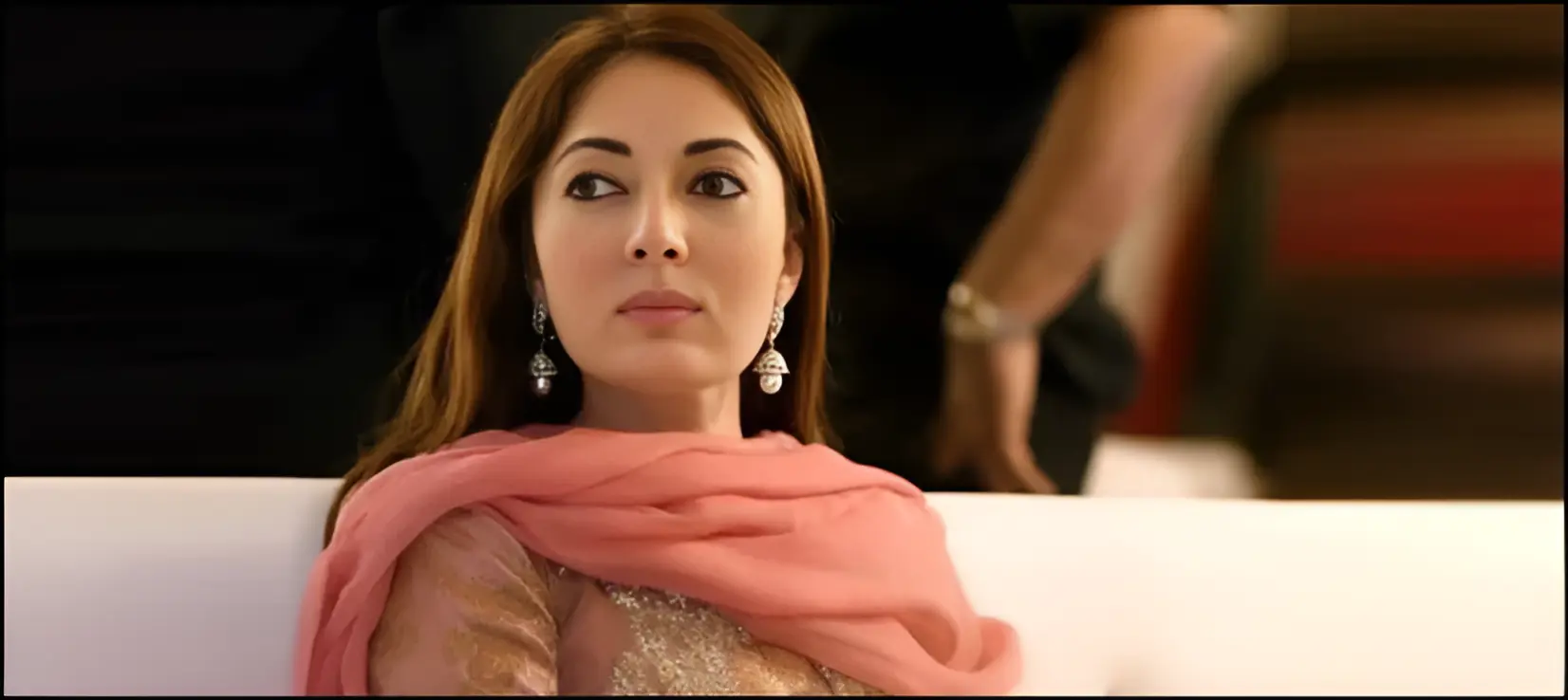 ڪراچي ۾ رهڻ ائين آهي جيئن پيرس ۾ رهڻ: شرميلا فاروقي